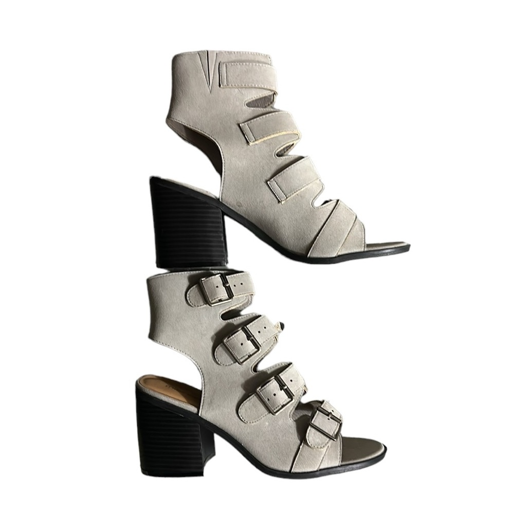 Maurices Sandals, 9